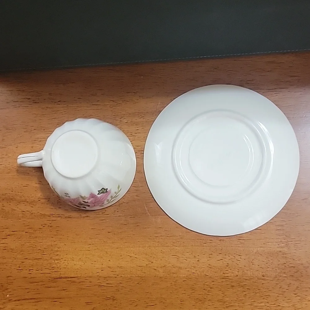 Vintage W S George Caladium Tea Coffee Cup and Saucer - Picture 5 of 5